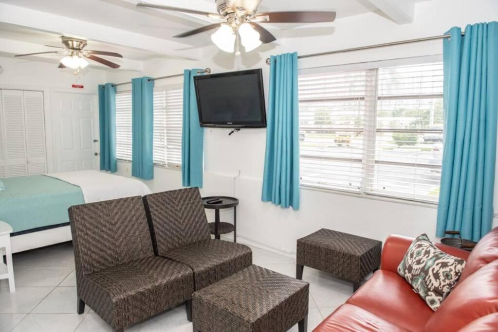 Aloha Apartments On The Intracoastal-Walk To The Beach ปอมปาโนบีช ภายนอก รูปภาพ
