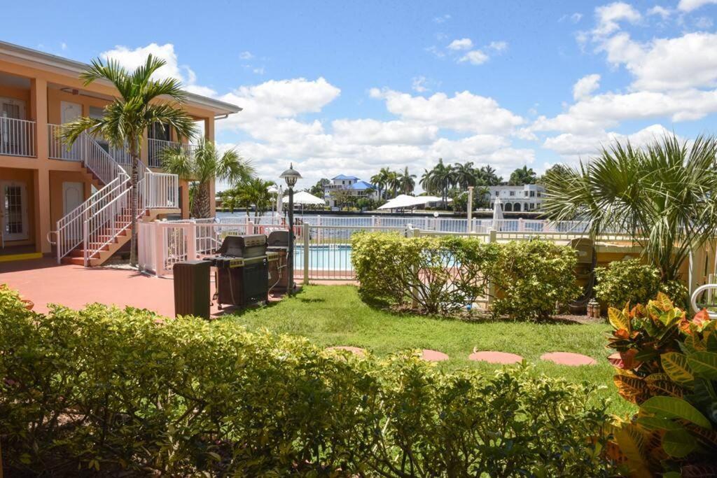 Aloha Apartments On The Intracoastal-Walk To The Beach ปอมปาโนบีช ภายนอก รูปภาพ