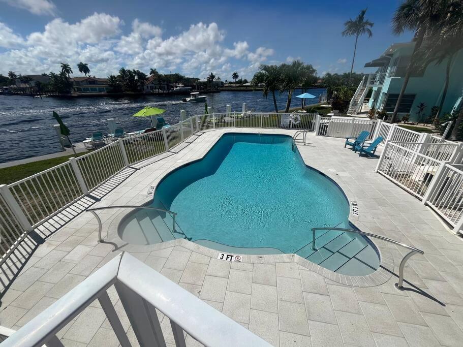 Aloha Apartments On The Intracoastal-Walk To The Beach ปอมปาโนบีช ภายนอก รูปภาพ